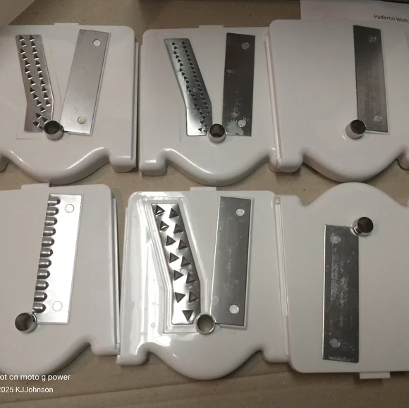 Paderno World Cuisine 6-Blade Vegetable Spiralizer. - Picture 8 of 11